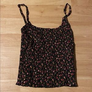 Hollister Floral smocked Cropped cami XS